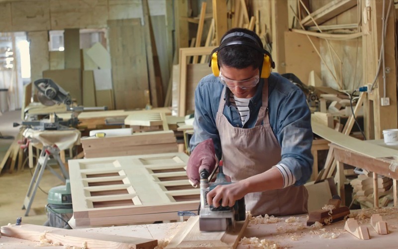 Expert-Carpentry-Services-in-UAE